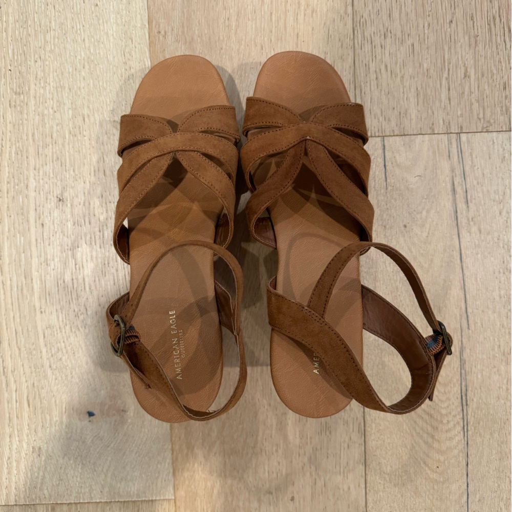 American Eagle Women’s Brown/Tan Sandal Wedge/Platforms